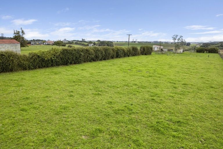 Photo of property in 155 Cross Road, Lepperton, New Plymouth, 4373