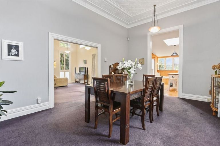 Photo of property in 58 Gladstone Road, Northcote, Auckland, 0627