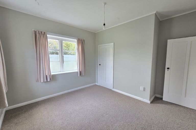 Photo of property in 40 Sunshine Avenue, Karori, Wellington, 6012