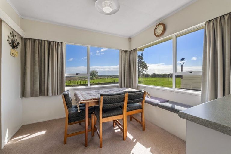 Photo of property in 155 Cross Road, Lepperton, New Plymouth, 4373