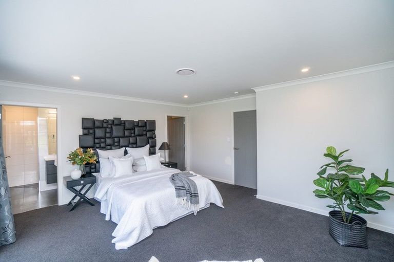 Photo of property in 7 Hartwell Drive, Kelvin Grove, Palmerston North, 4470