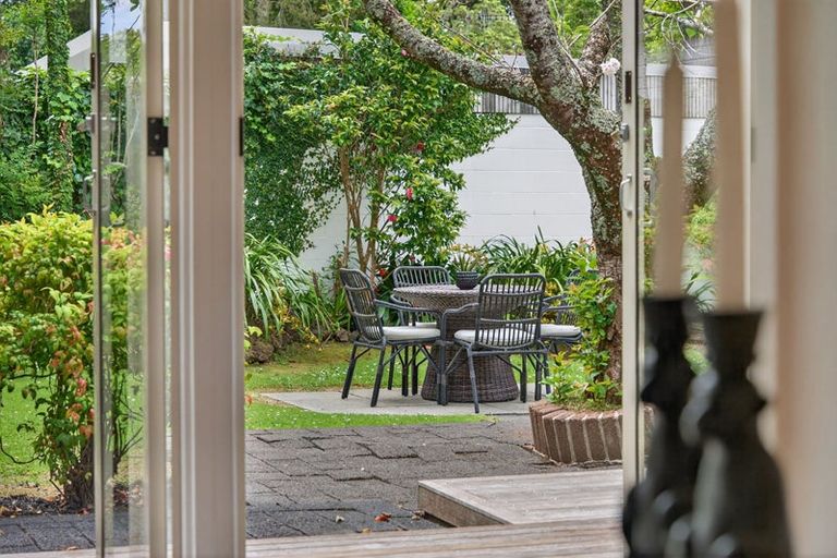 Photo of property in 55 Hillcrest Avenue, Hillcrest, Auckland, 0627