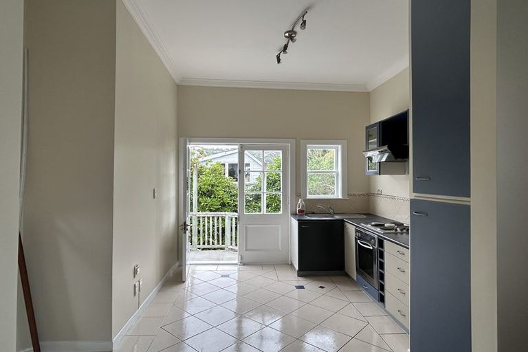 Photo of property in 16a Thompson Street, Mount Cook, Wellington, 6011