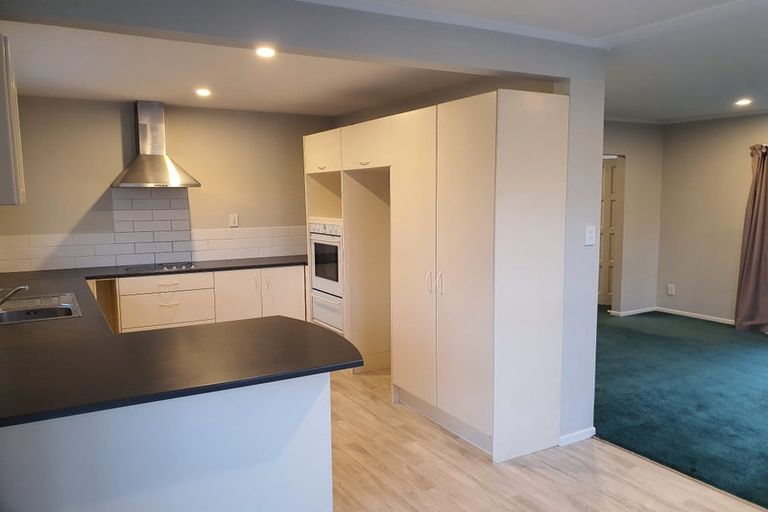 Photo of property in 61 Gloria Avenue, Te Atatu Peninsula, Auckland, 0610