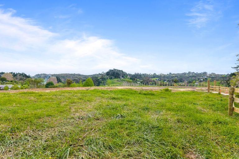 Photo of property in 15 Elmore Road, Paremoremo, Auckland, 0793