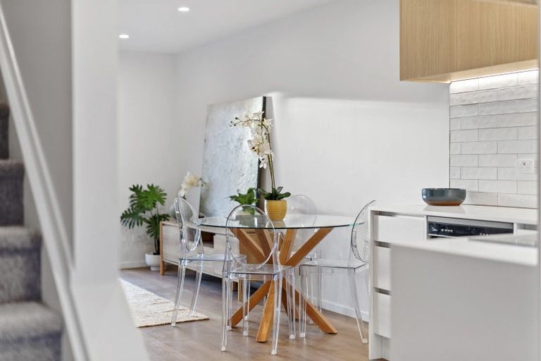 Photo of property in 2/4 Glenburn Road, Hobsonville, Auckland, 0616