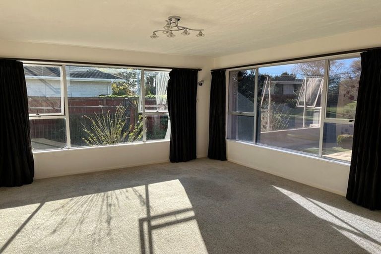 Photo of property in 37 Vanguard Drive, Broomfield, Christchurch, 8042