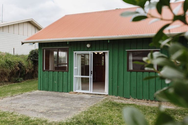 Photo of property in 147 Park Avenue, Waitarere Beach, Levin, 5510