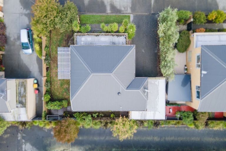 Photo of property in 2 Fieldstone Lane, Spreydon, Christchurch, 8024