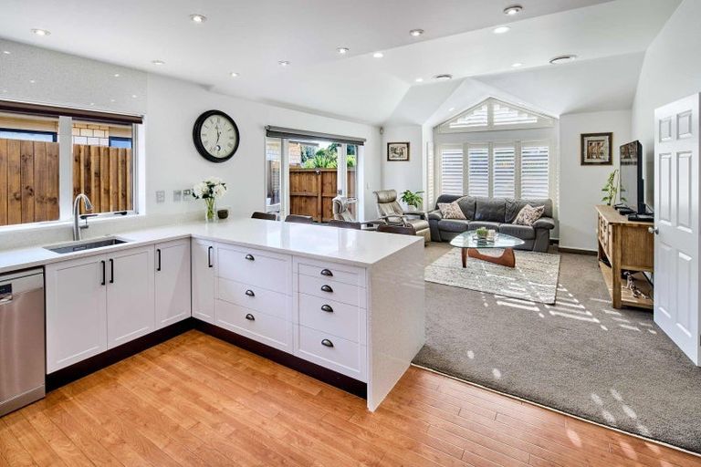 Photo of property in 342 Manly Street, Paraparaumu Beach, Paraparaumu, 5032