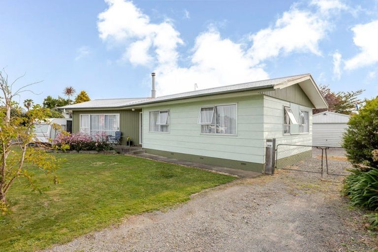 Photo of property in 323 High Street, Dannevirke, 4930