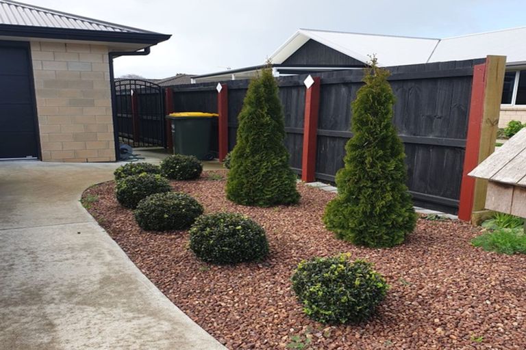 Photo of property in 14 Modello Lane, Waiuku, 2123