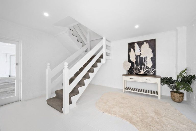 Photo of property in 30 Owhiro Bay Parade, Owhiro Bay, Wellington, 6023