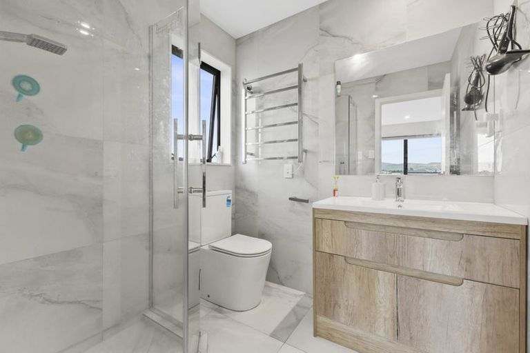 Photo of property in 25 Woven Place, Karaka, Papakura, 2113