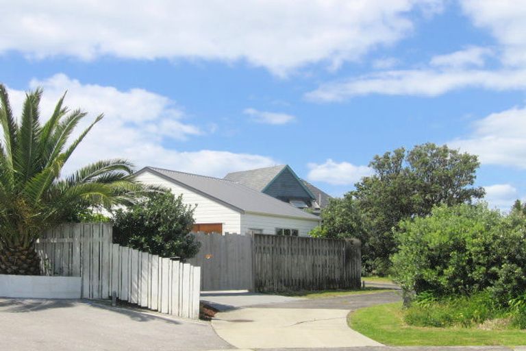 Photo of property in 14 Glen Isla Place, Waihi Beach, 3611