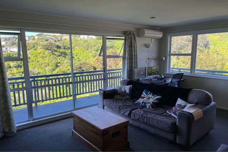 Photo of property in 34 Mark Avenue, Paparangi, Wellington, 6037