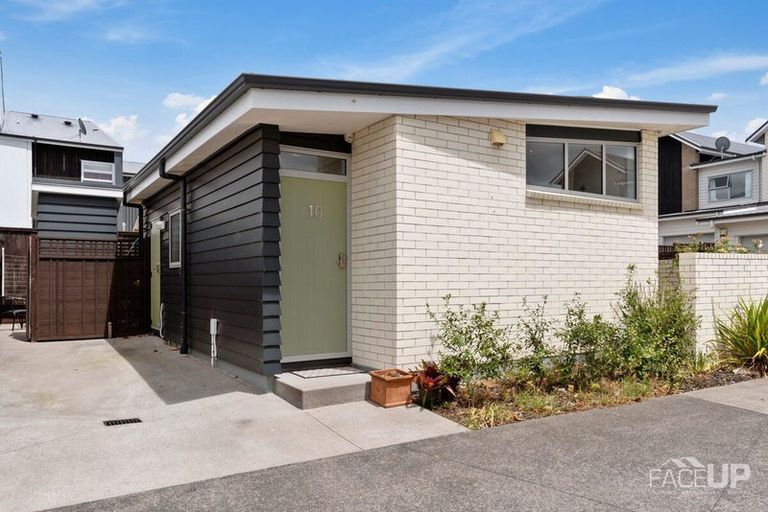 Photo of property in 10 Squadron Drive, Hobsonville, Auckland, 0616