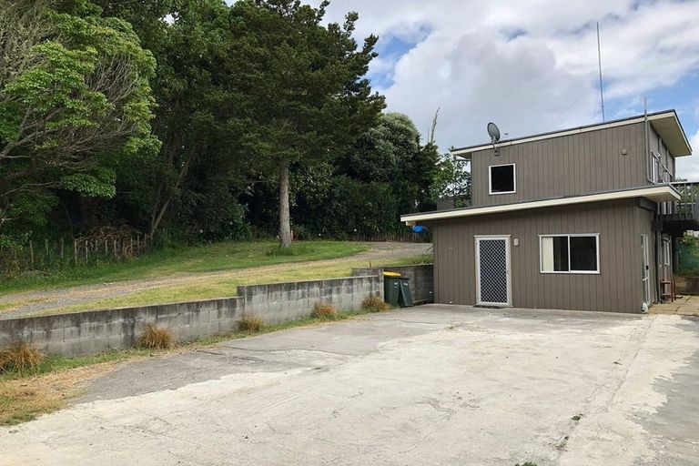 Photo of property in 145 Shaw Road, Oratia, Auckland, 0604