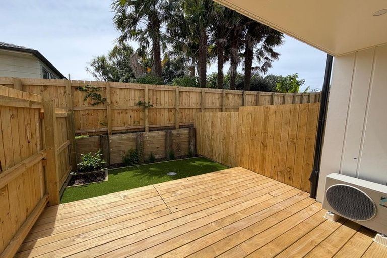 Photo of property in 32c Flaxdale Street, Birkdale, Auckland, 0626