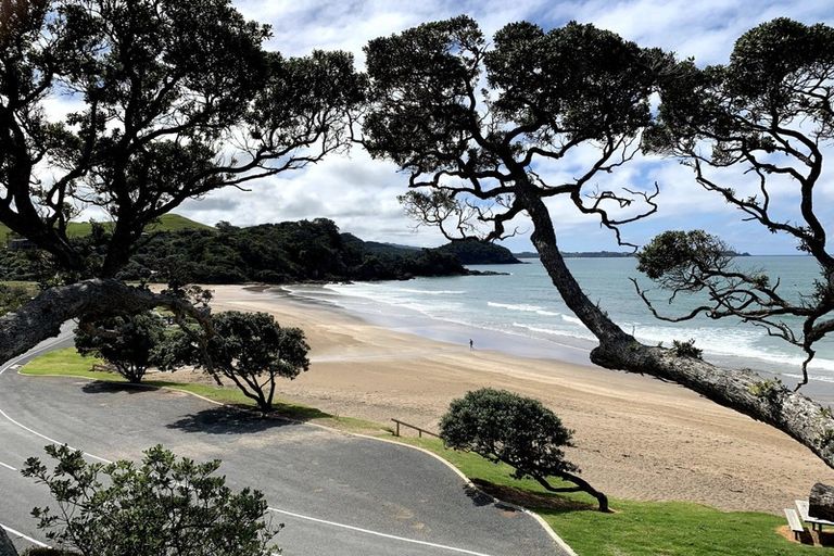 Photo of property in 1305 Matapouri Road, Matapouri, Whangarei, 0173