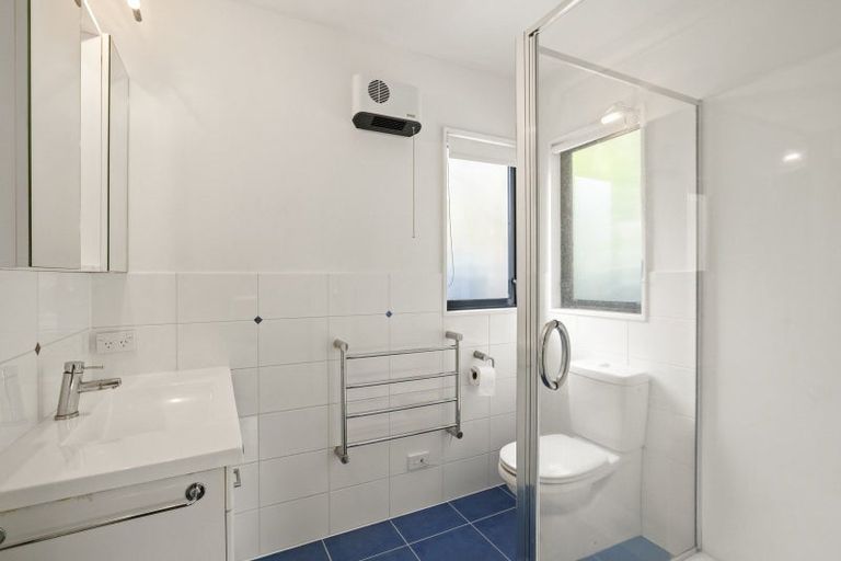 Photo of property in 56 Kapanui Road, Waikanae, 5036