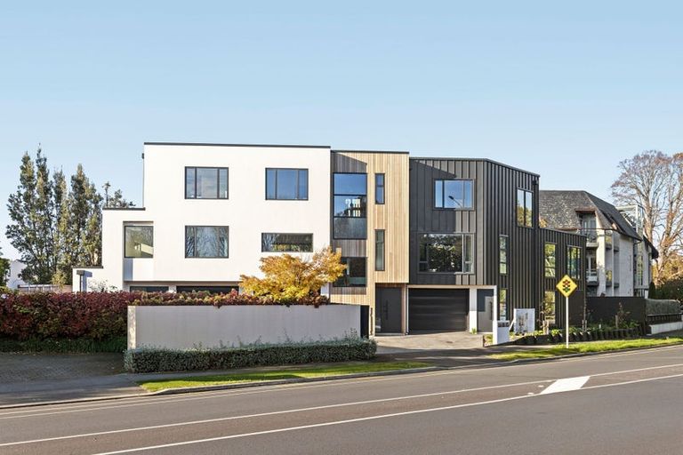Photo of property in 3/11 Carlton Mill Road, Merivale, Christchurch, 8014