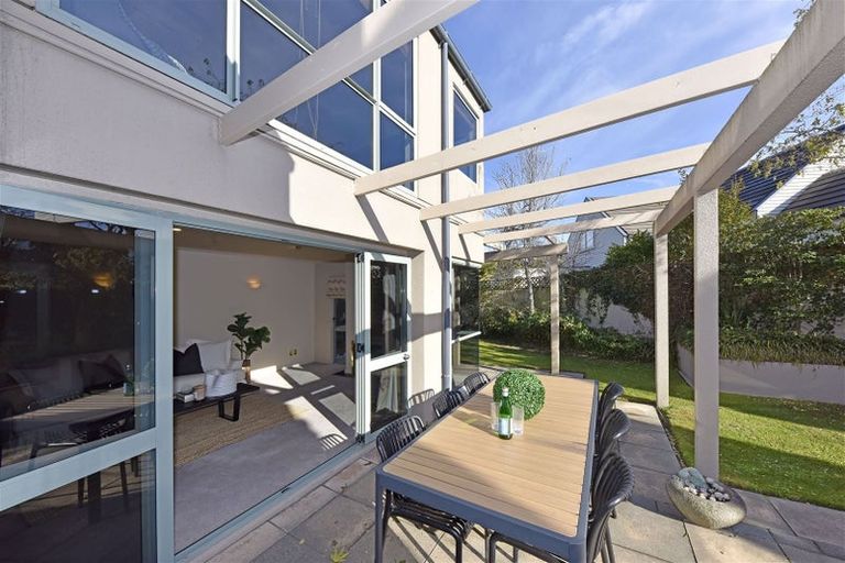Photo of property in 30 Desmond Street, Merivale, Christchurch, 8014