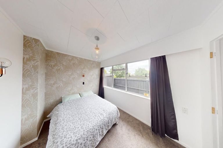 Photo of property in 21 Meadowbrook Drive, Cloverlea, Palmerston North, 4412