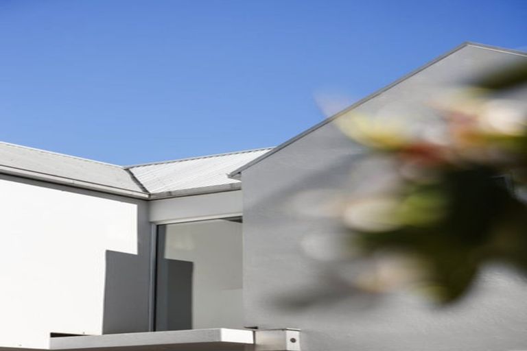 Photo of property in 35b Holly Road, St Albans, Christchurch, 8014