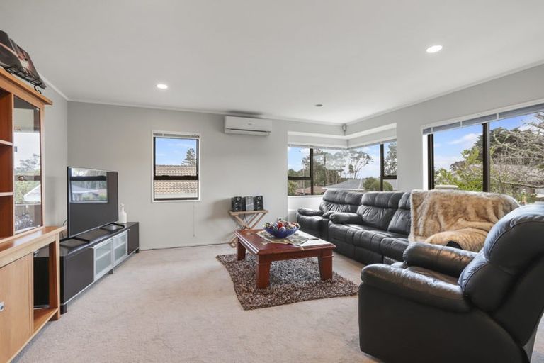 Photo of property in 9 Meynell Court, Glen Eden, Auckland, 0602