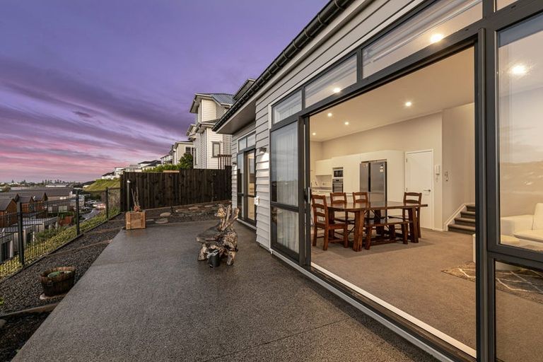 Photo of property in 41 Maka Terrace, Orewa, 0931