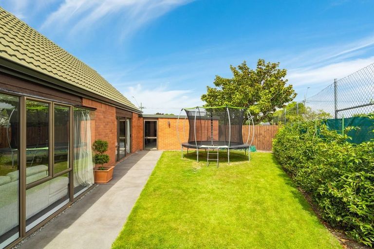 Photo of property in 14/415 Mairehau Road, Parklands, Christchurch, 8083