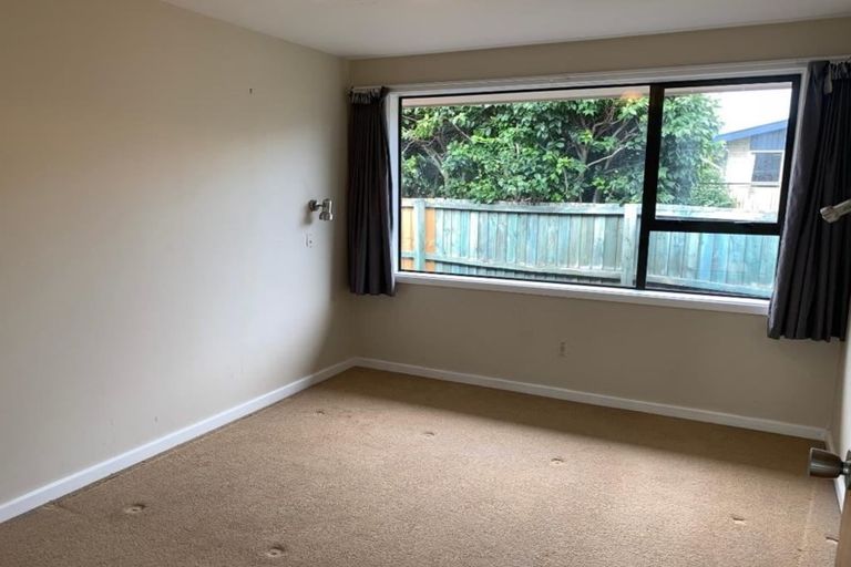 Photo of property in 17 Ostend Place, Avonhead, Christchurch, 8042