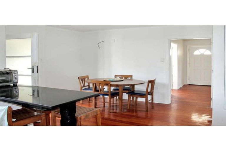 Photo of property in 16 Seddon Street, Takaro, Palmerston North, 4412
