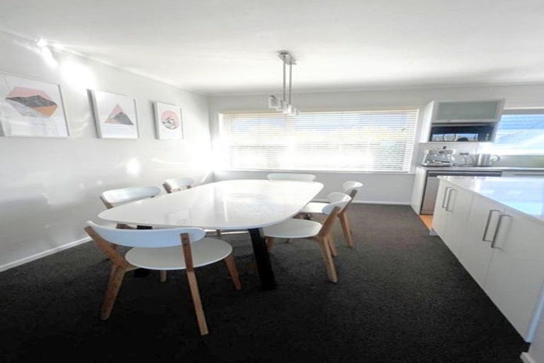 Photo of property in 2/11 Sanders Avenue, Takapuna, Auckland, 0622