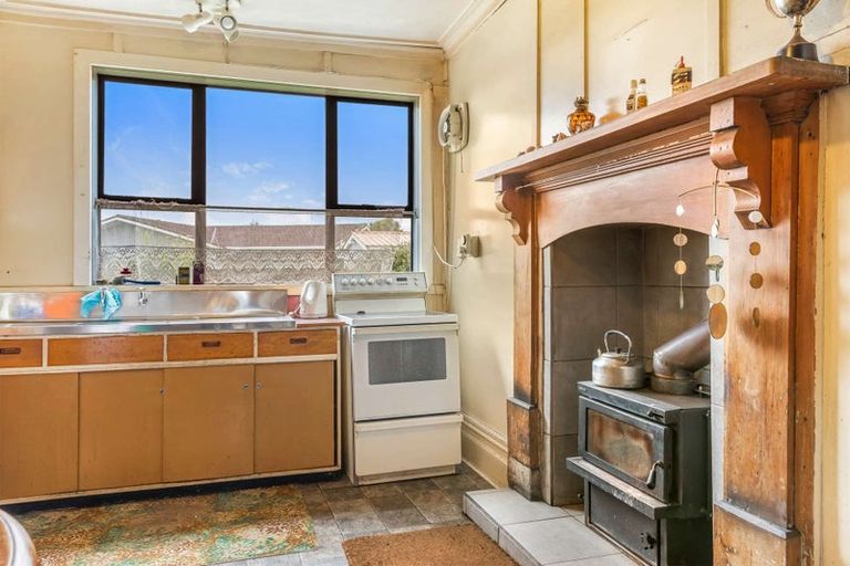 Photo of property in 38 Brougham Street, Westport, 7825