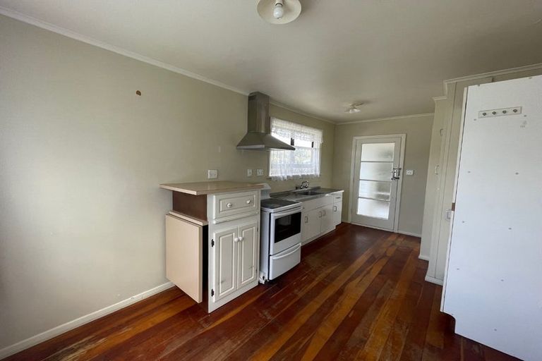 Photo of property in 1/50 Tawa Crescent, Manurewa, Auckland, 2102