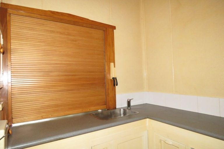 Photo of property in 136 Peel Street, Westport, 7825