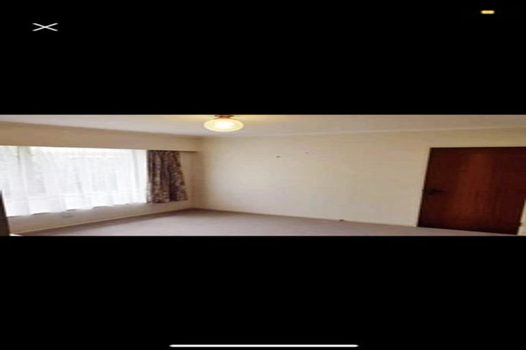 Photo of property in 100 Churton Drive, Churton Park, Wellington, 6037