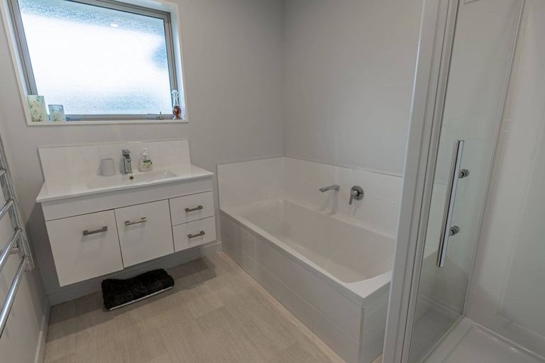 Photo of property in 2/12 Kirsten Place, Parklands, Christchurch, 8083