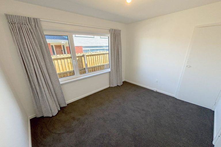 Photo of property in 5 Brookby Crescent, Avonhead, Christchurch, 8042