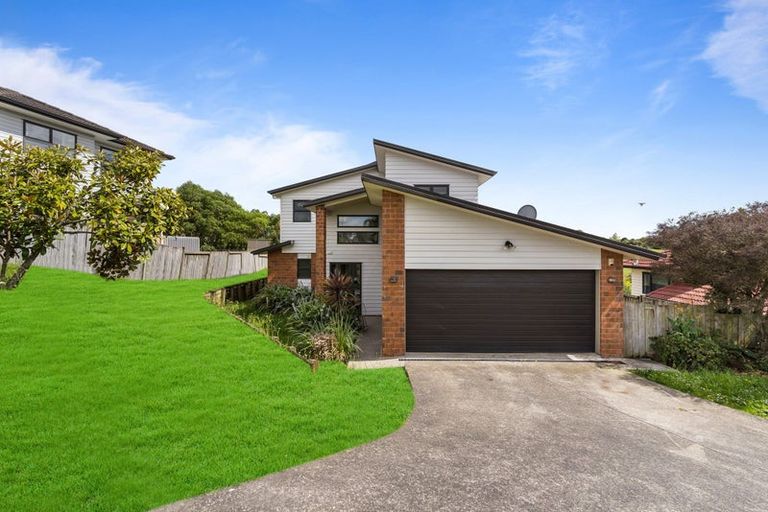 Photo of property in 127 Keri Vista Rise, Papakura, 2110