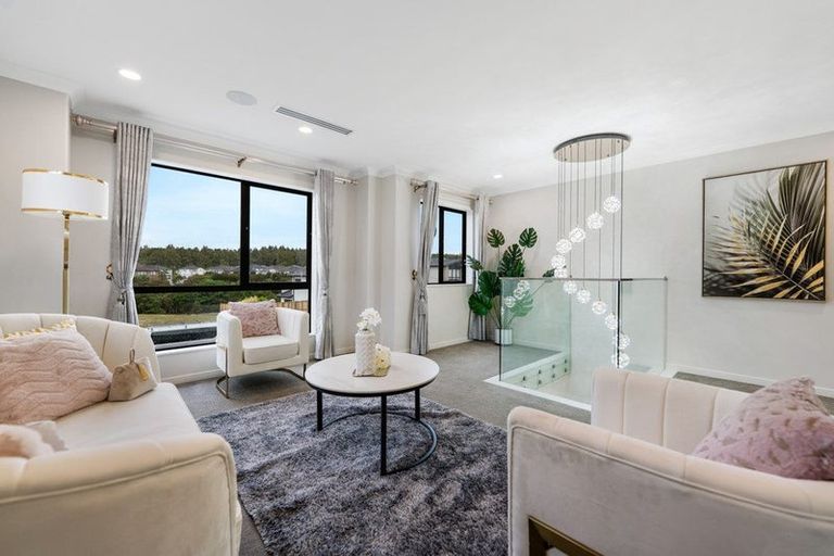 Photo of property in 11 Castlebane Drive, Flat Bush, Auckland, 2019