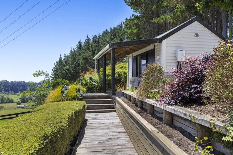 Photo of property in 543 Mataro Road, Onaero, Urenui, 4375