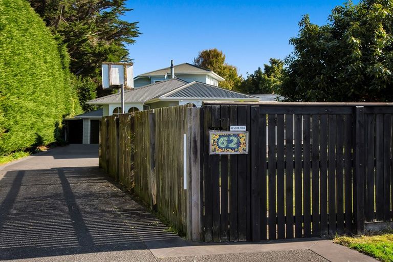Photo of property in 62 Manawapou Road, Hawera, 4610