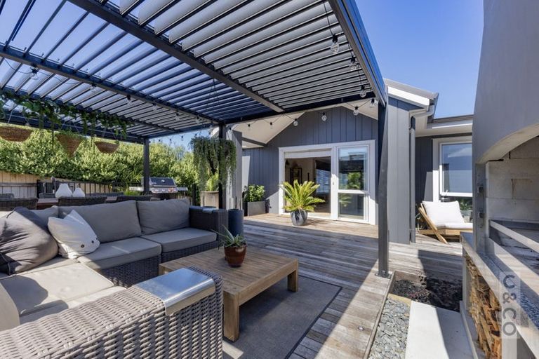 Photo of property in 61 Pitoitoi Drive, Riverhead, 0820