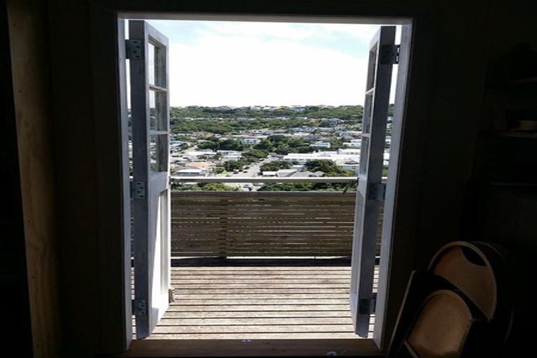 Photo of property in 98a Totara Road, Miramar, Wellington, 6022