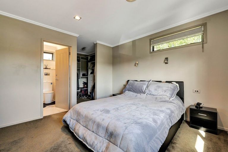 Photo of property in 204 Heta Road, Merrilands, New Plymouth, 4312
