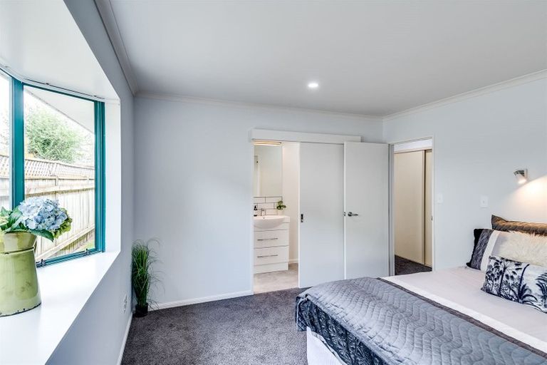 Photo of property in 5 Montague Way, Taradale, Napier, 4112