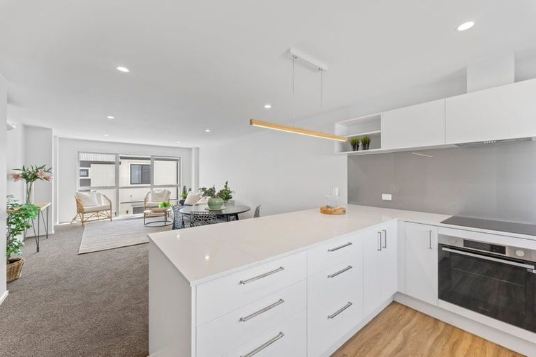 Photo of property in 4/12 Lonsdale Street, New Brighton, Christchurch, 8083